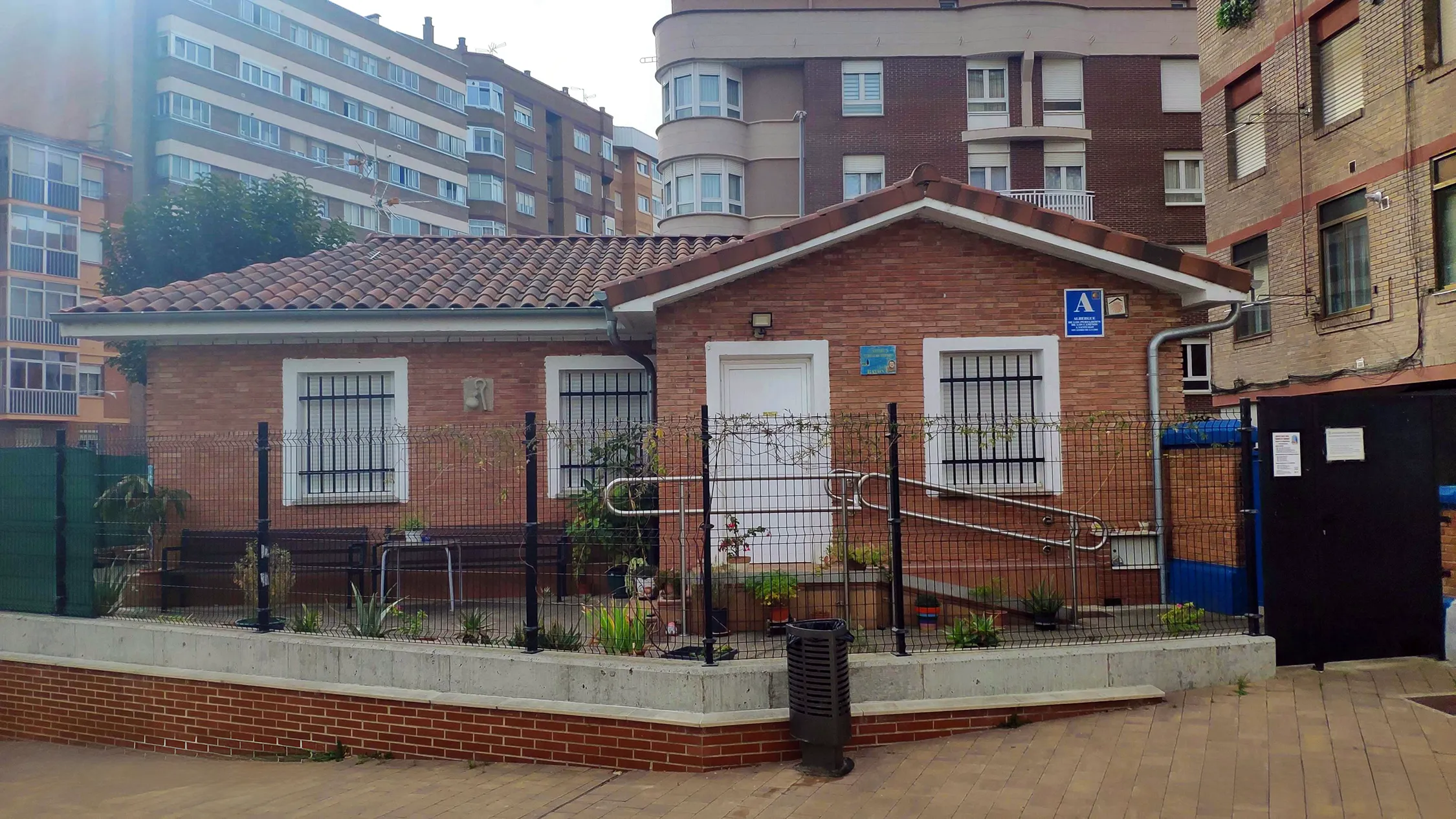 Albergue municipal andres terrazas fachada principal