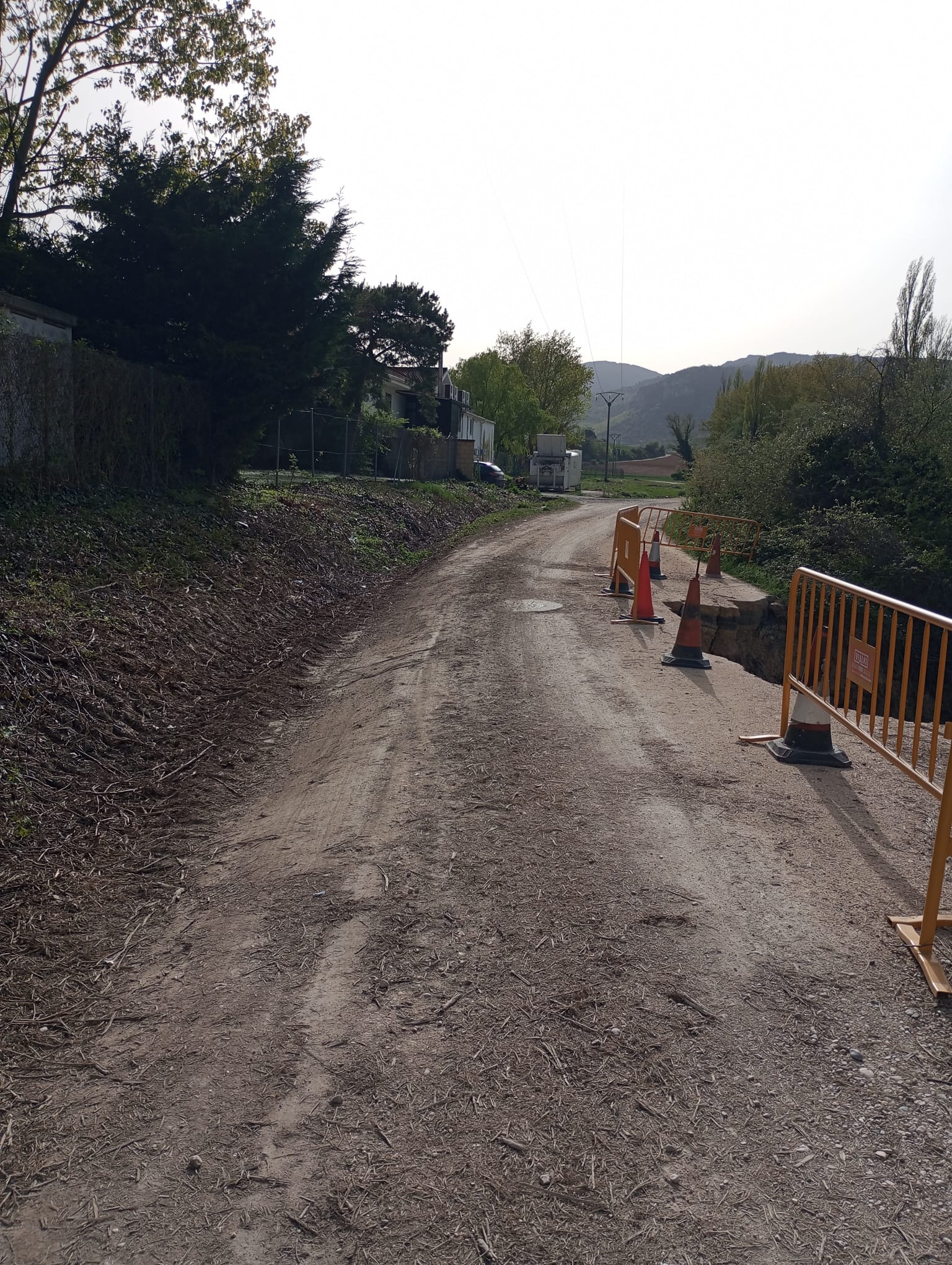 CAMINO Ameyugo Lejos F3